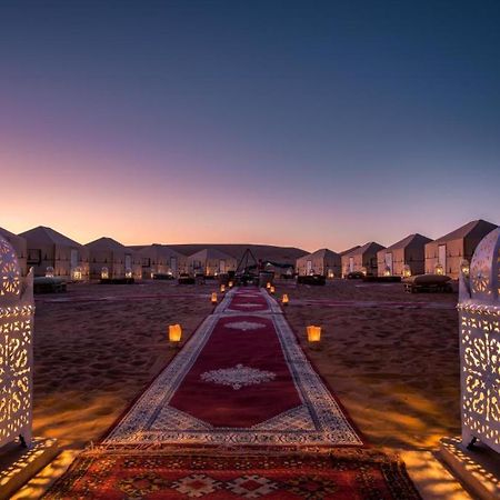 Camp Sahara Majestic Bed & Breakfast Мхамид Екстериор снимка