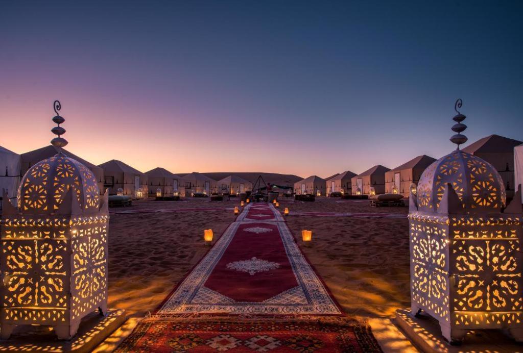 Camp Sahara Majestic Bed & Breakfast Мхамид Екстериор снимка