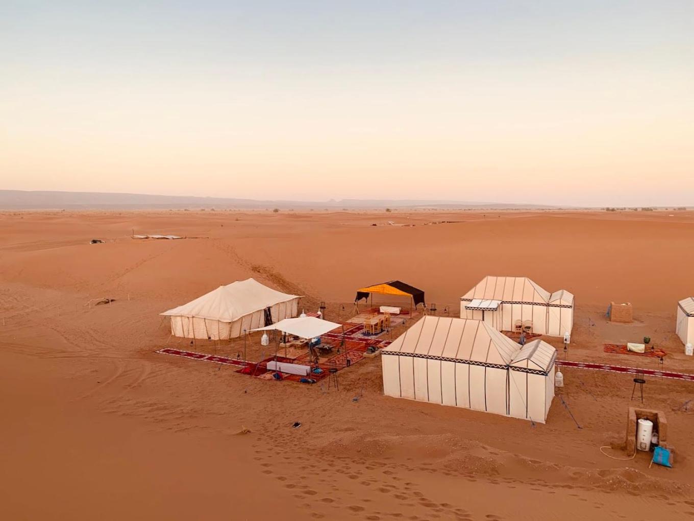 Camp Sahara Majestic Bed & Breakfast Мхамид Екстериор снимка