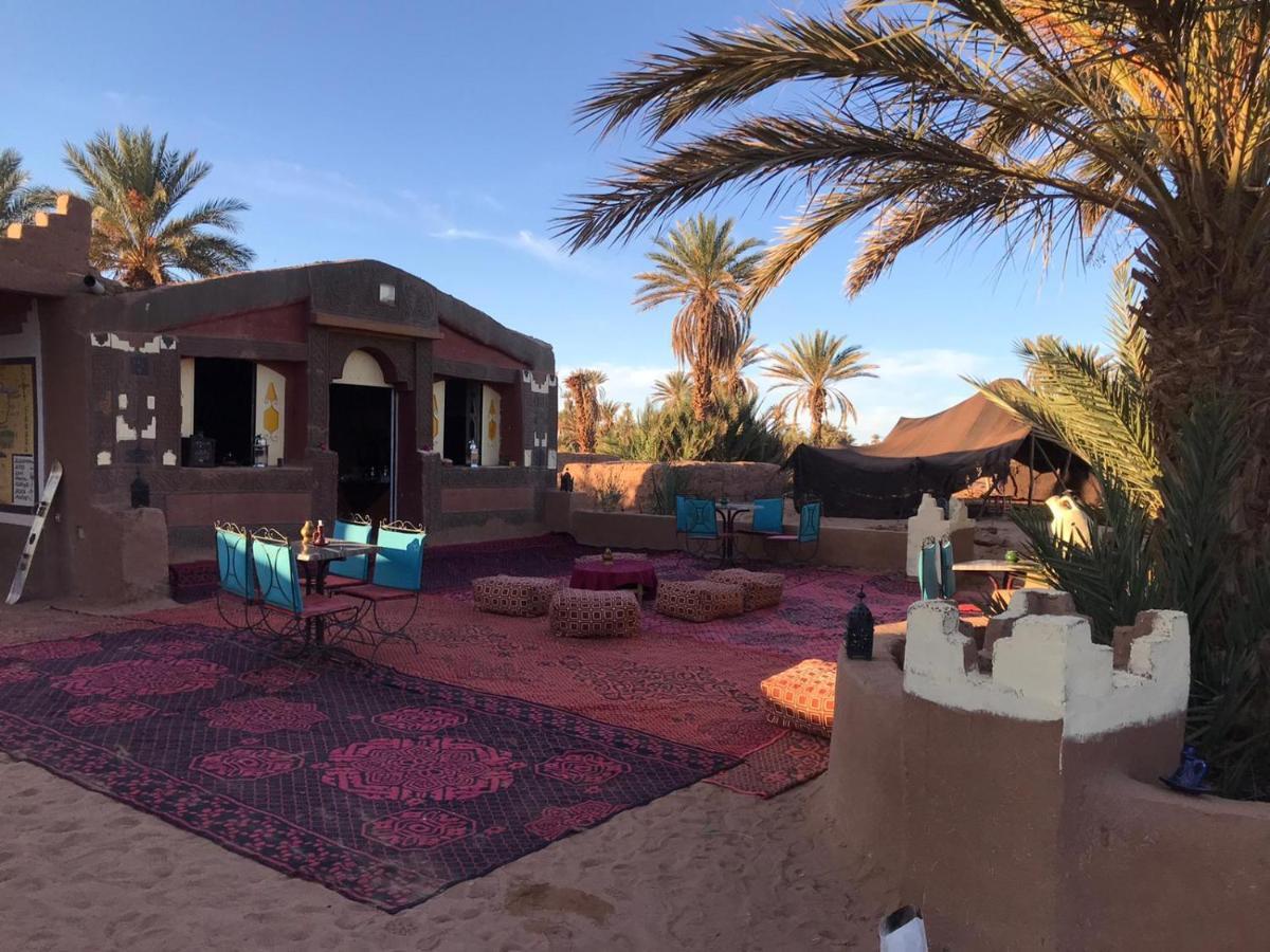 Camp Sahara Majestic Bed & Breakfast Мхамид Екстериор снимка