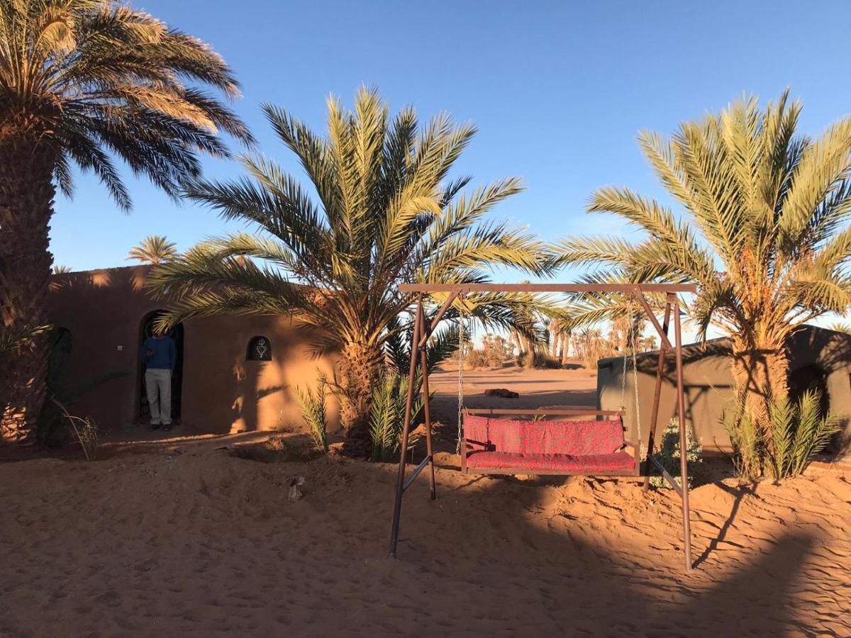 Camp Sahara Majestic Bed & Breakfast Мхамид Екстериор снимка