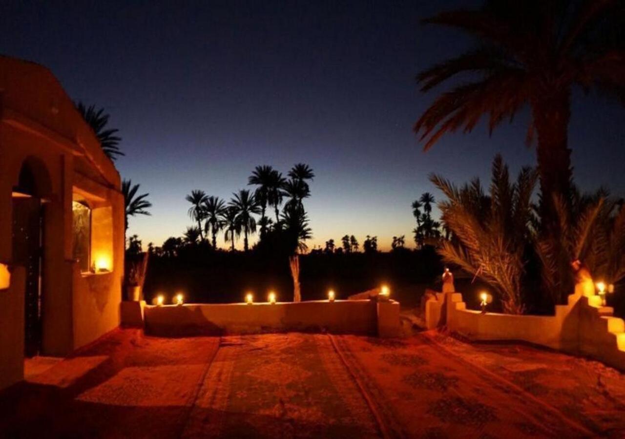 Camp Sahara Majestic Bed & Breakfast Мхамид Екстериор снимка