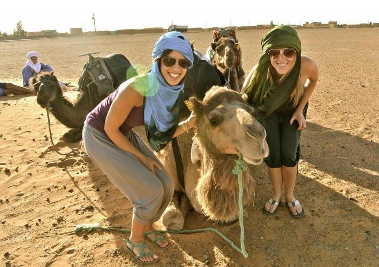 Camp Sahara Majestic Bed & Breakfast Мхамид Екстериор снимка